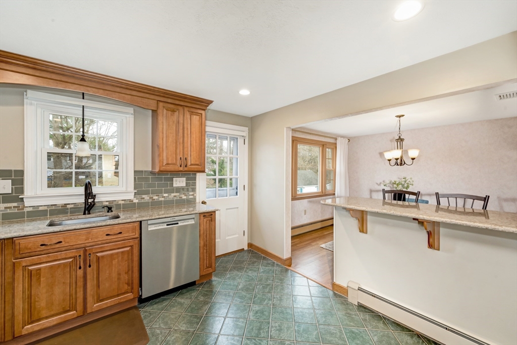 74 Ryder Rd