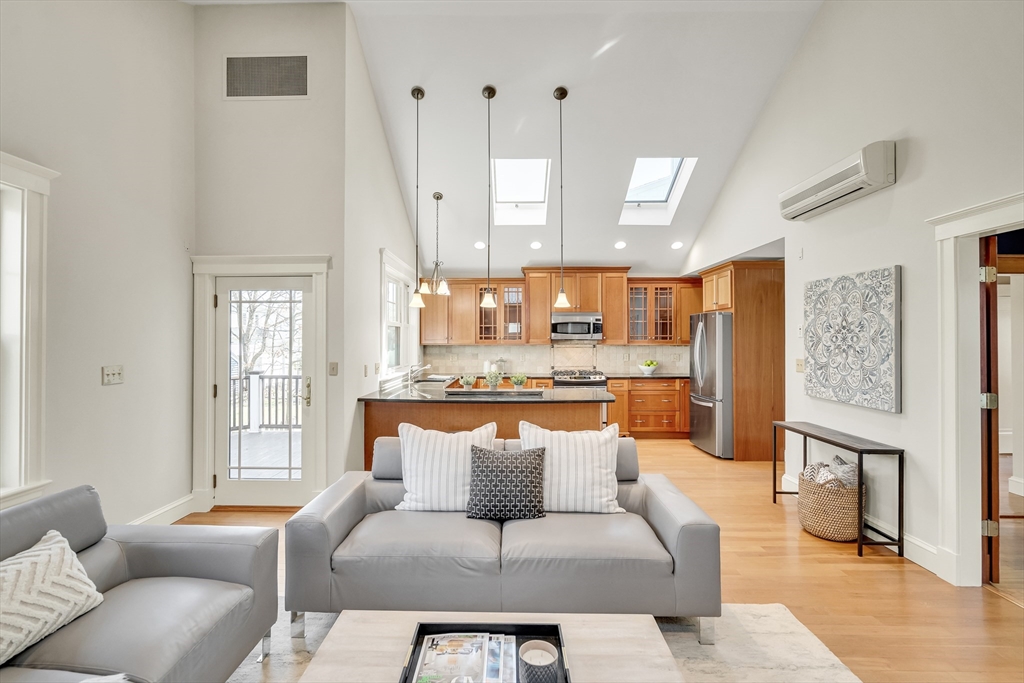 38 Jenness St