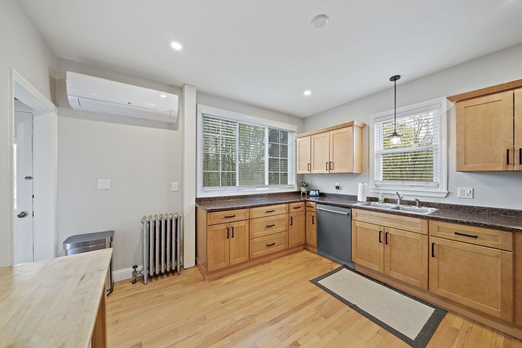 14 Hall Place # 2
