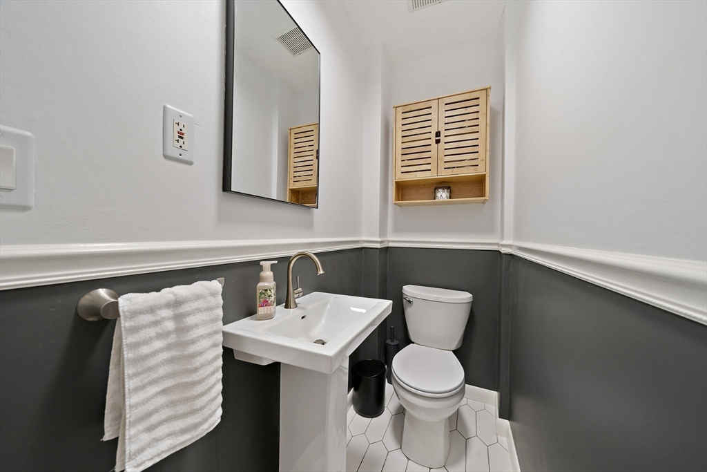14 Hall Place # 2