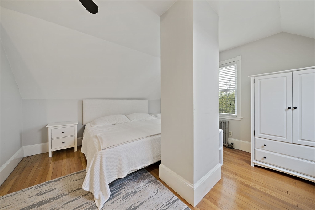 14 Hall Place # 2