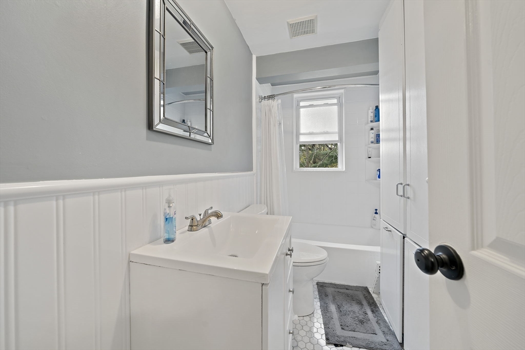 14 Hall Place # 2