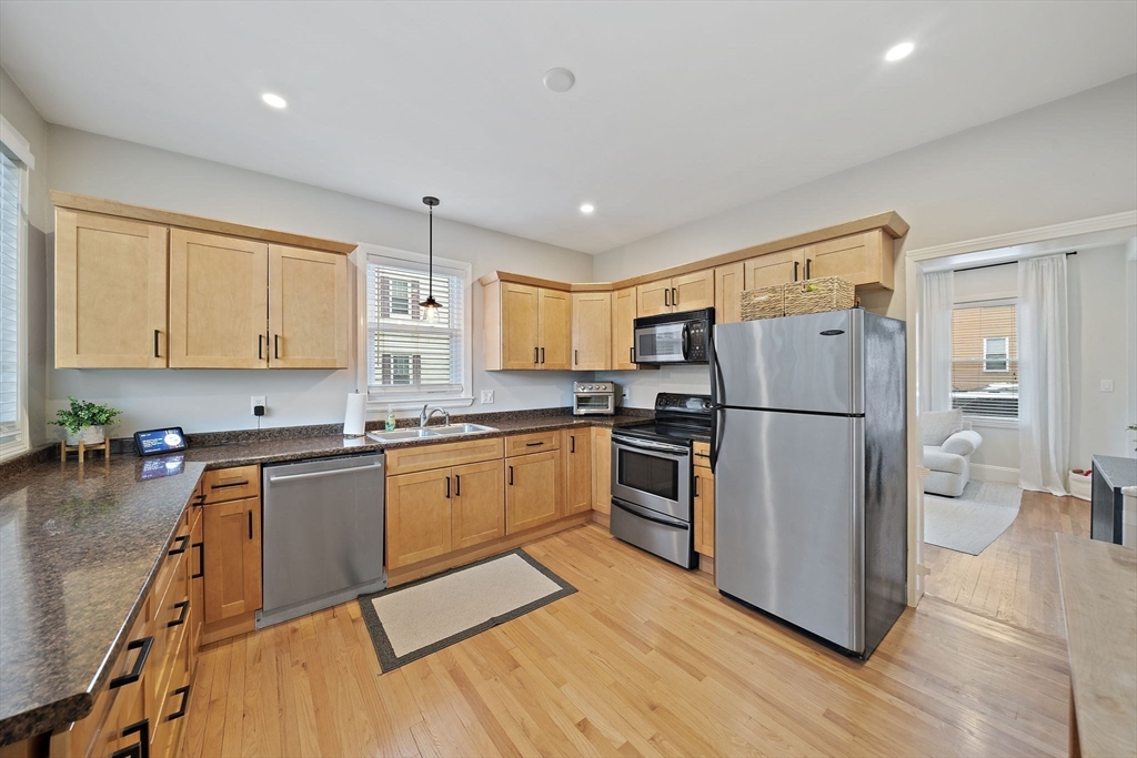 14 Hall Place # 2