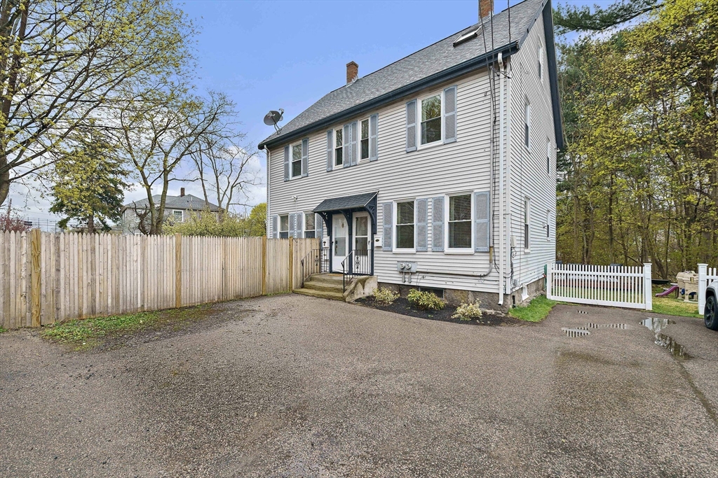 14 Hall Place # 2