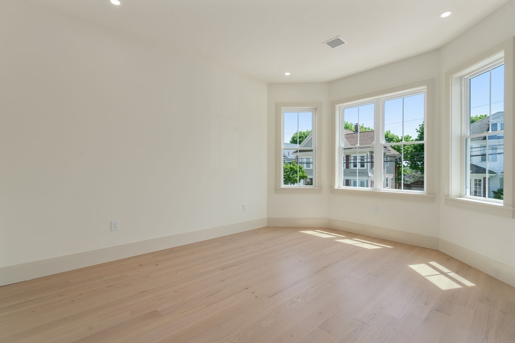 33 Fendale Ave
