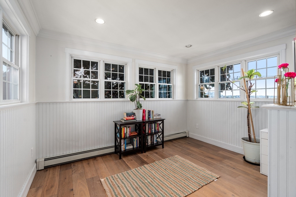 27 Dorchester St