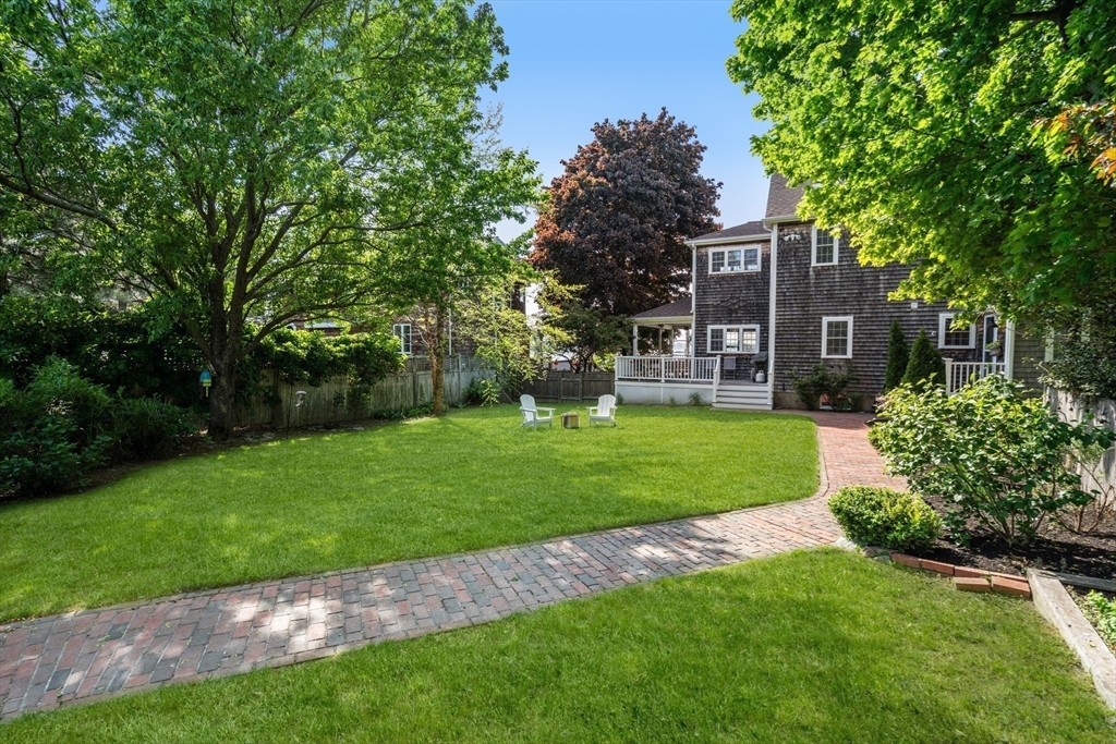 27 Dorchester St