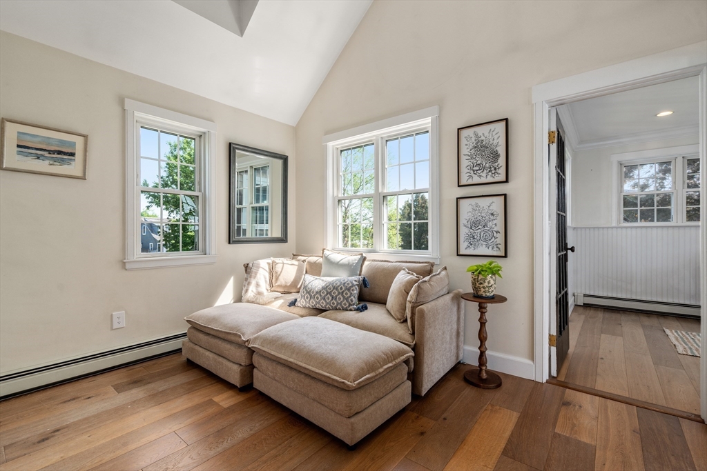27 Dorchester St