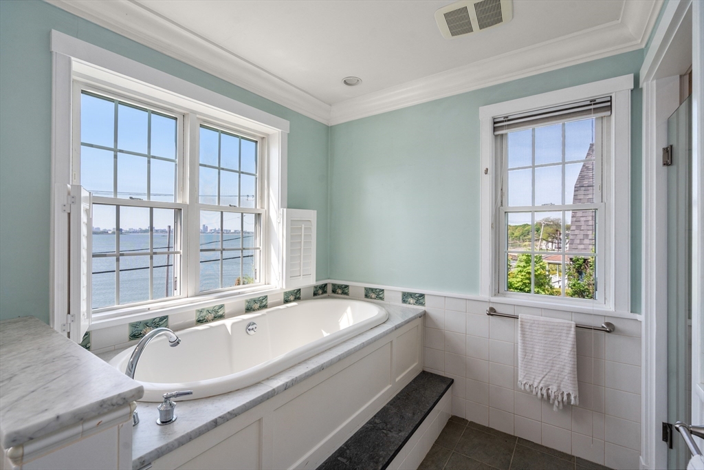 27 Dorchester St