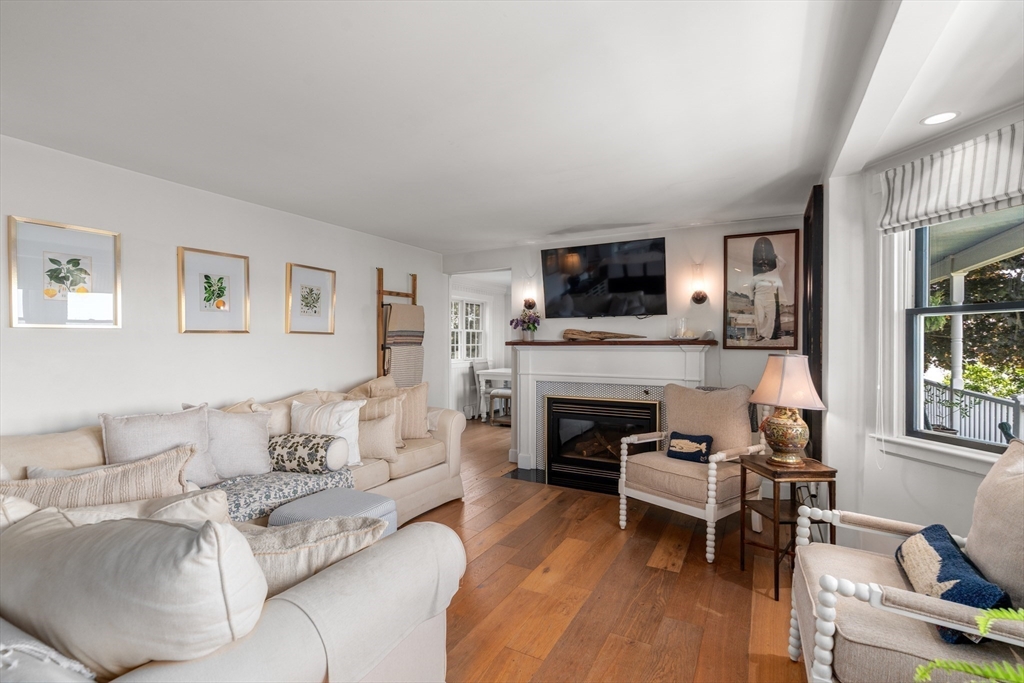 27 Dorchester St