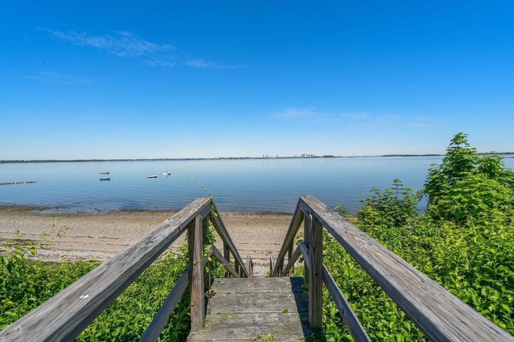 58 Bay View Ave