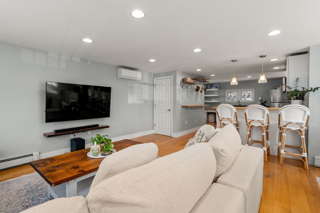 58 Bay View Ave