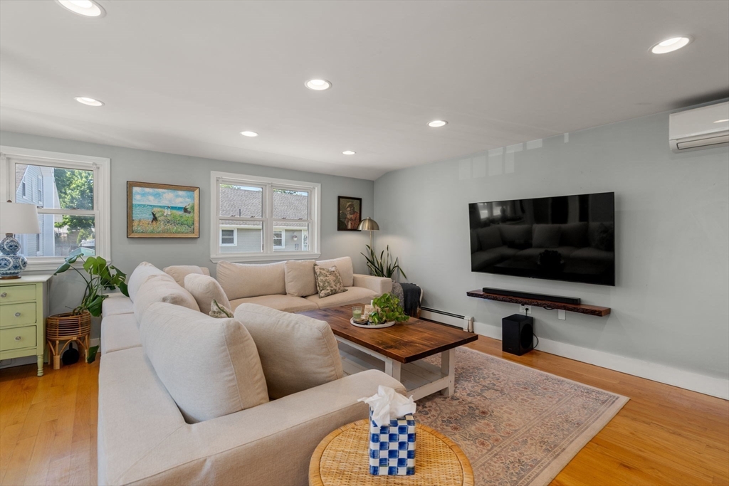 58 Bay View Ave