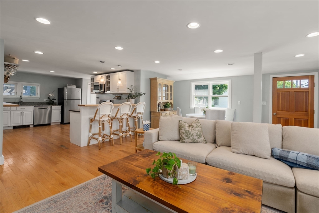 58 Bay View Ave