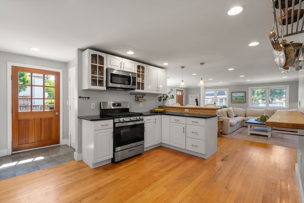58 Bay View Ave