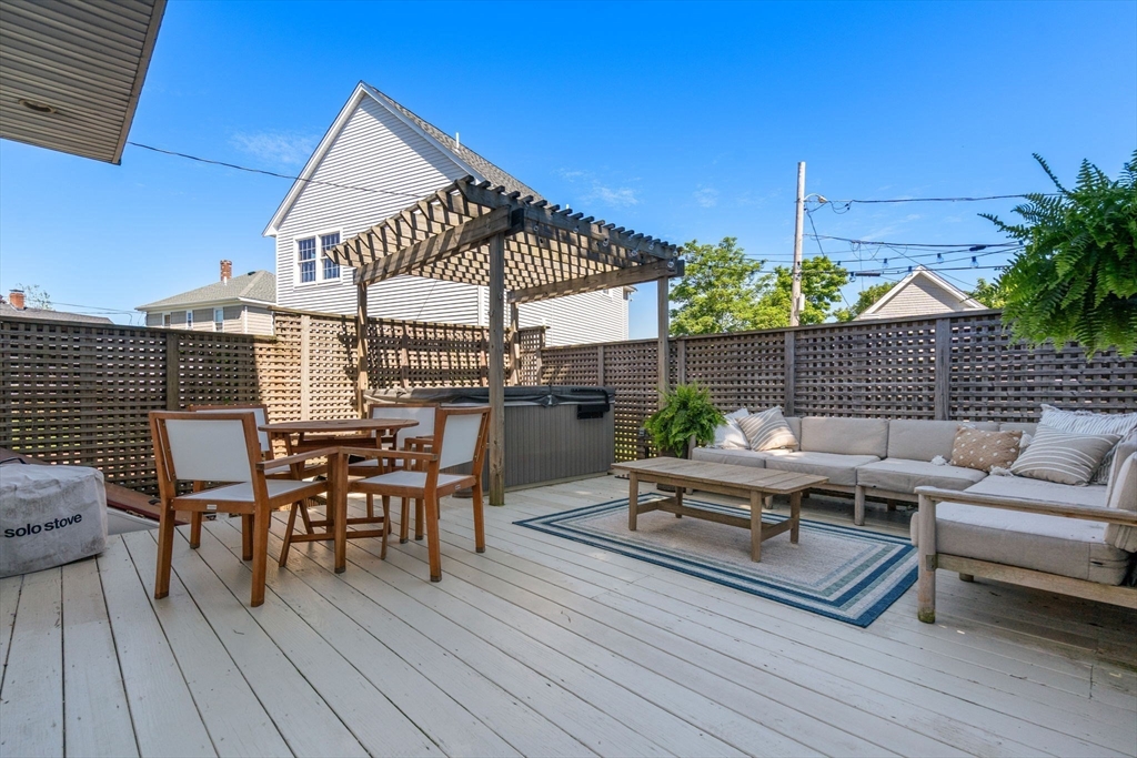 58 Bay View Ave