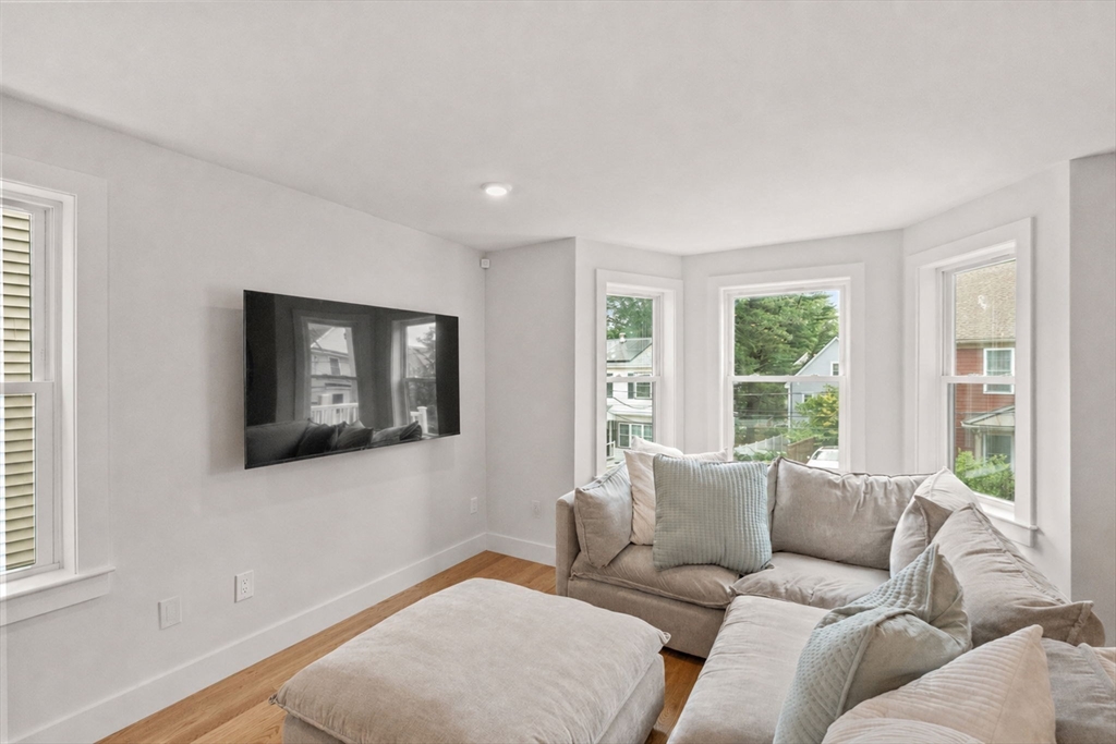20 Ufford St # 1