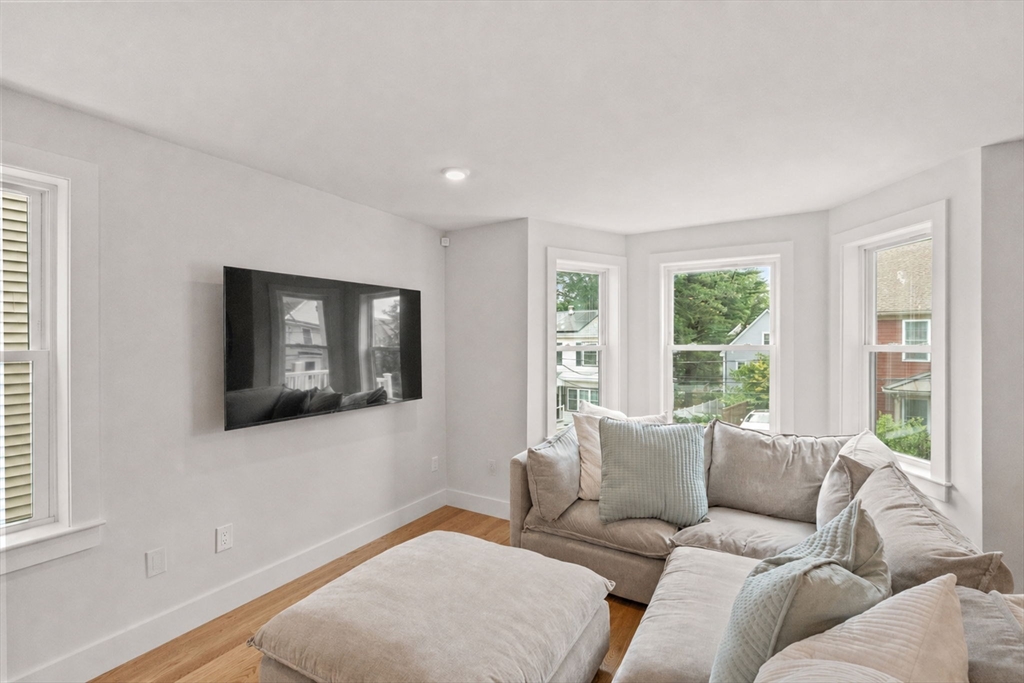 20 Ufford St # 1