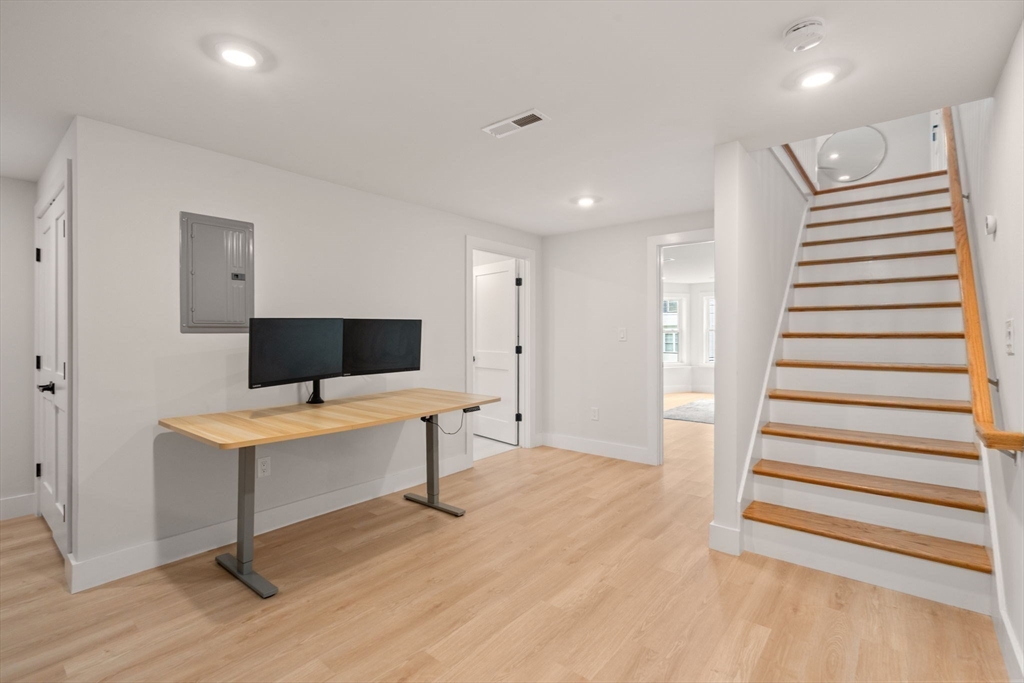 20 Ufford St # 1