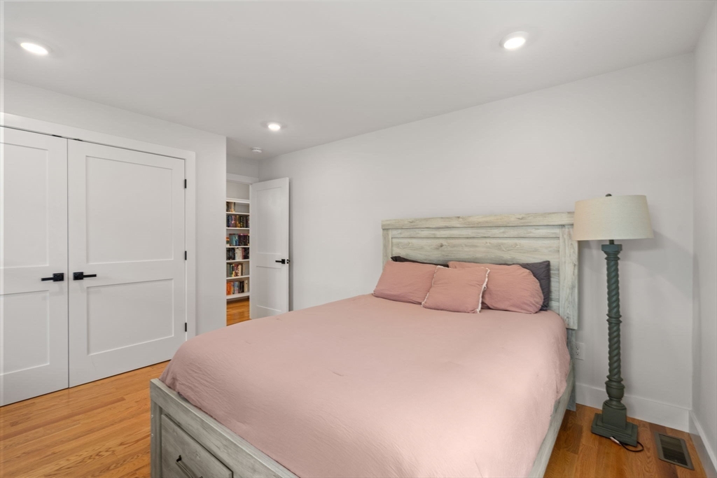 20 Ufford St # 1