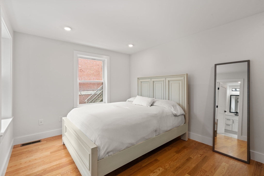 20 Ufford St # 1