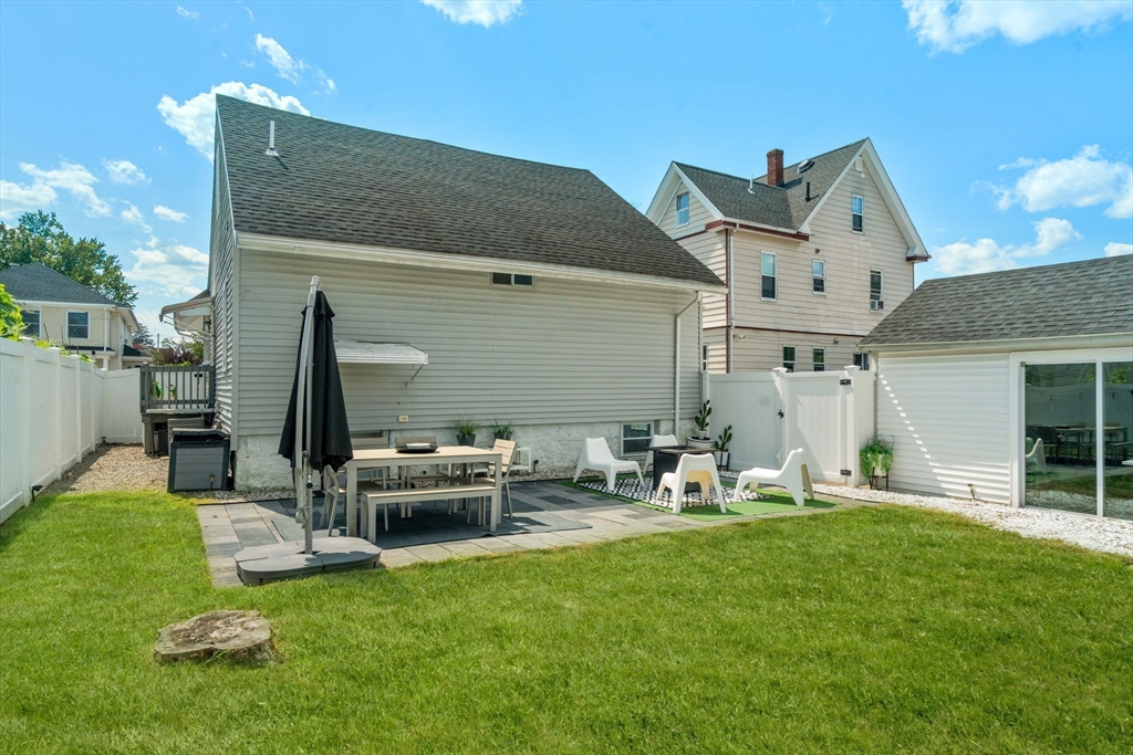60 French St