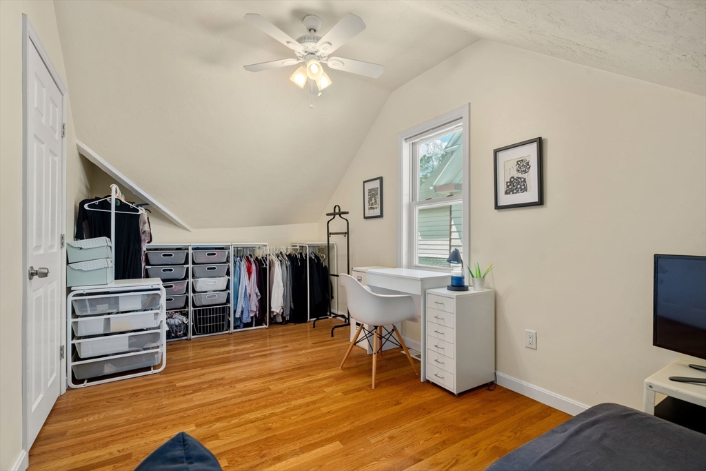 60 French St