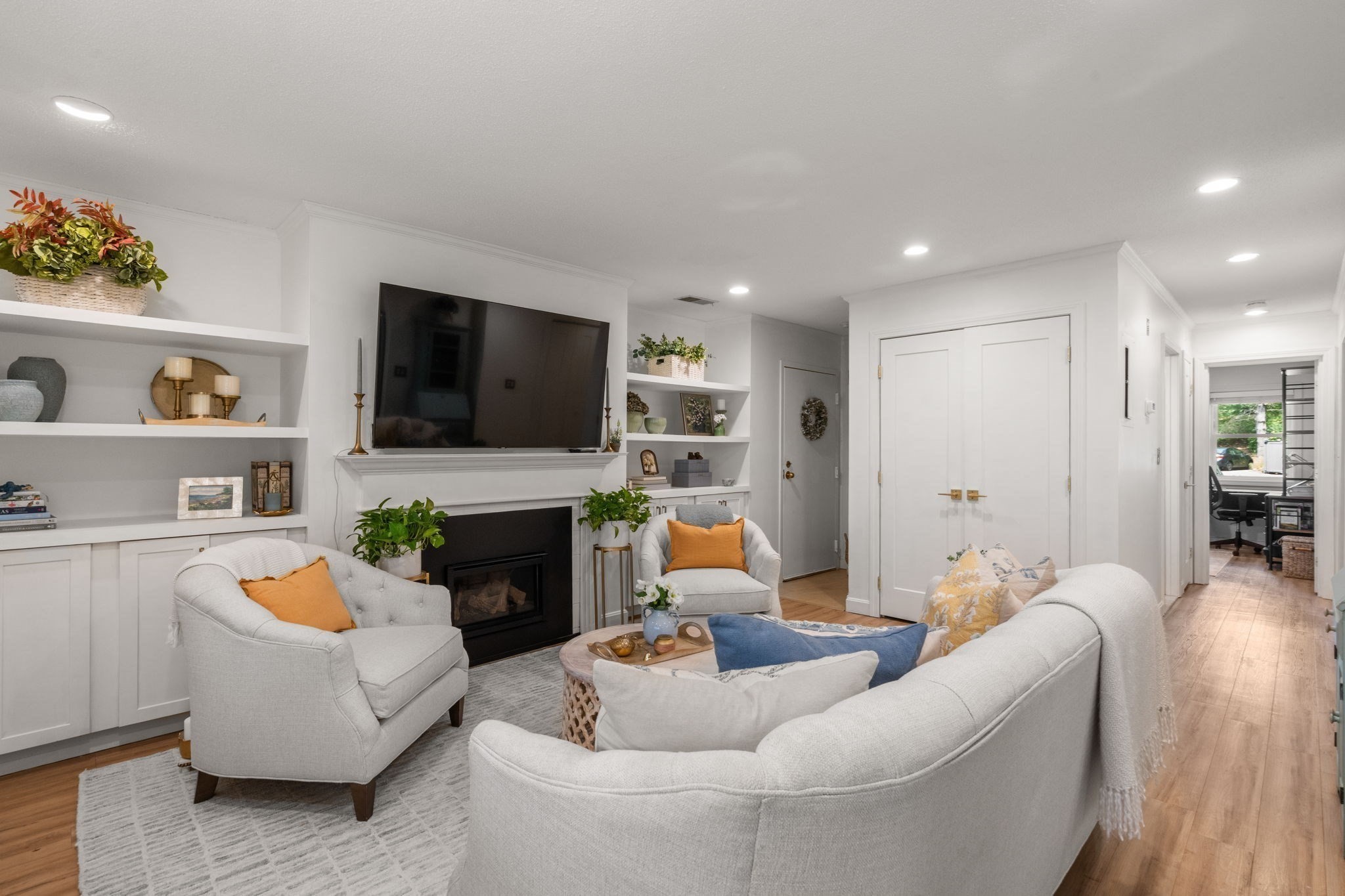 2408 Hockley Dr # 2408