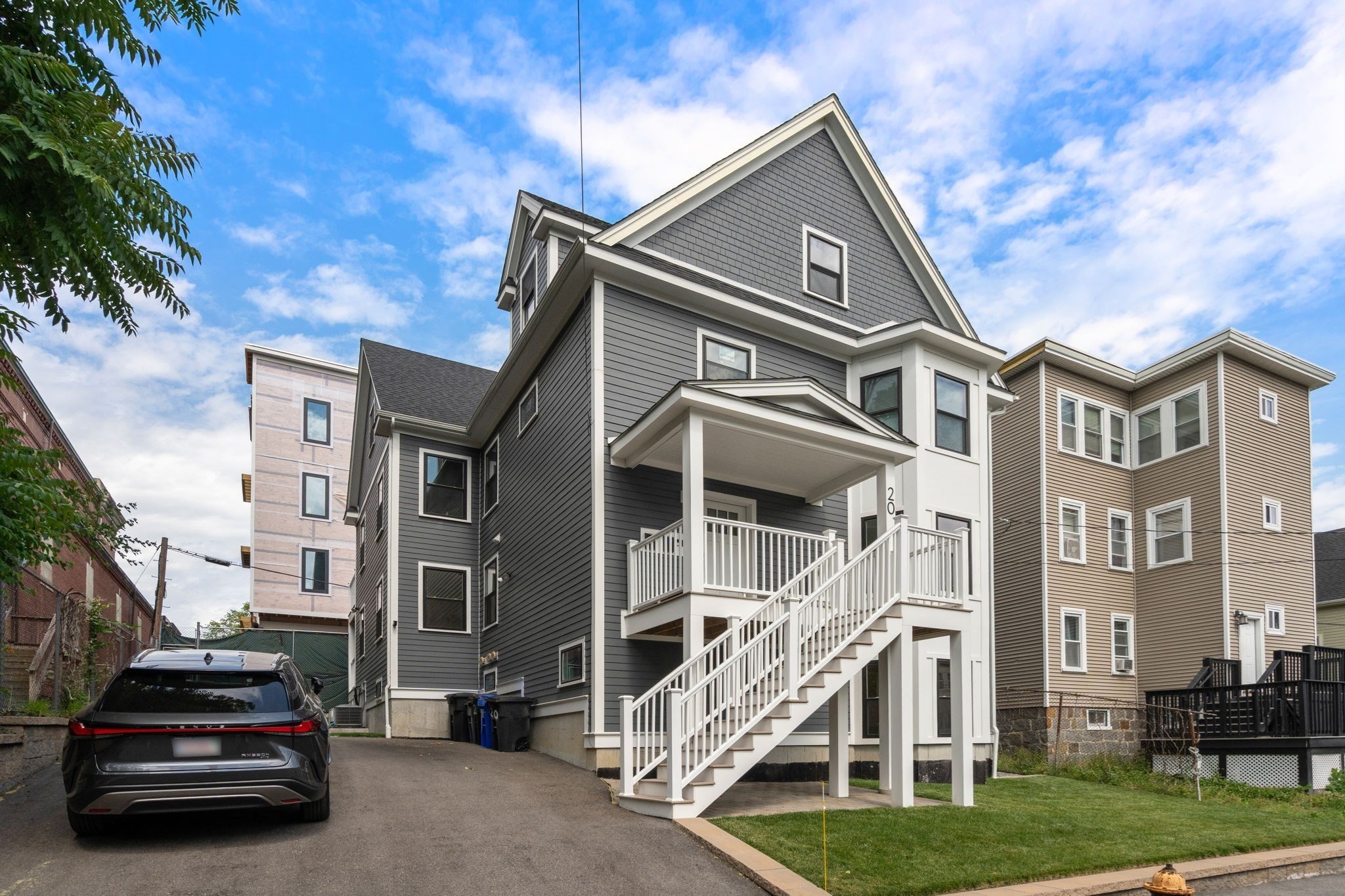22-20 Ufford St # 1