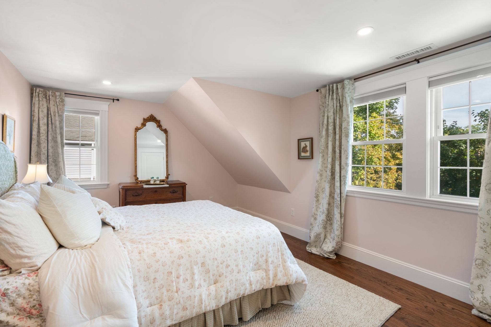 37 Arborway Dr