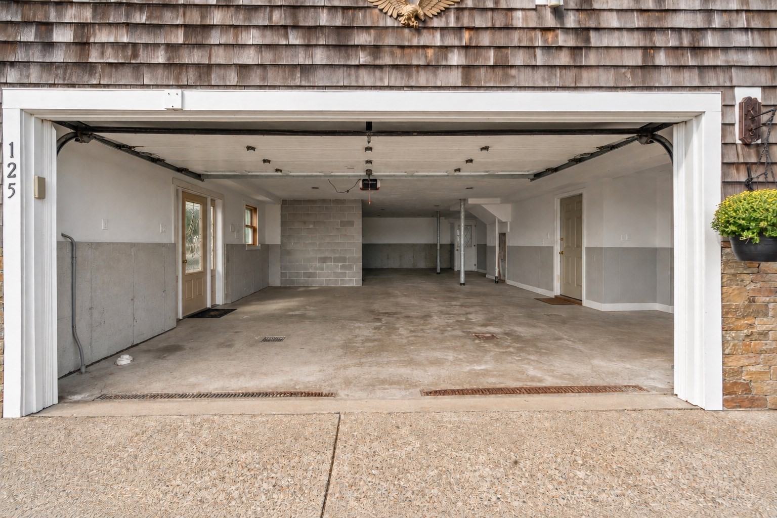 125 Edgewater Drive
