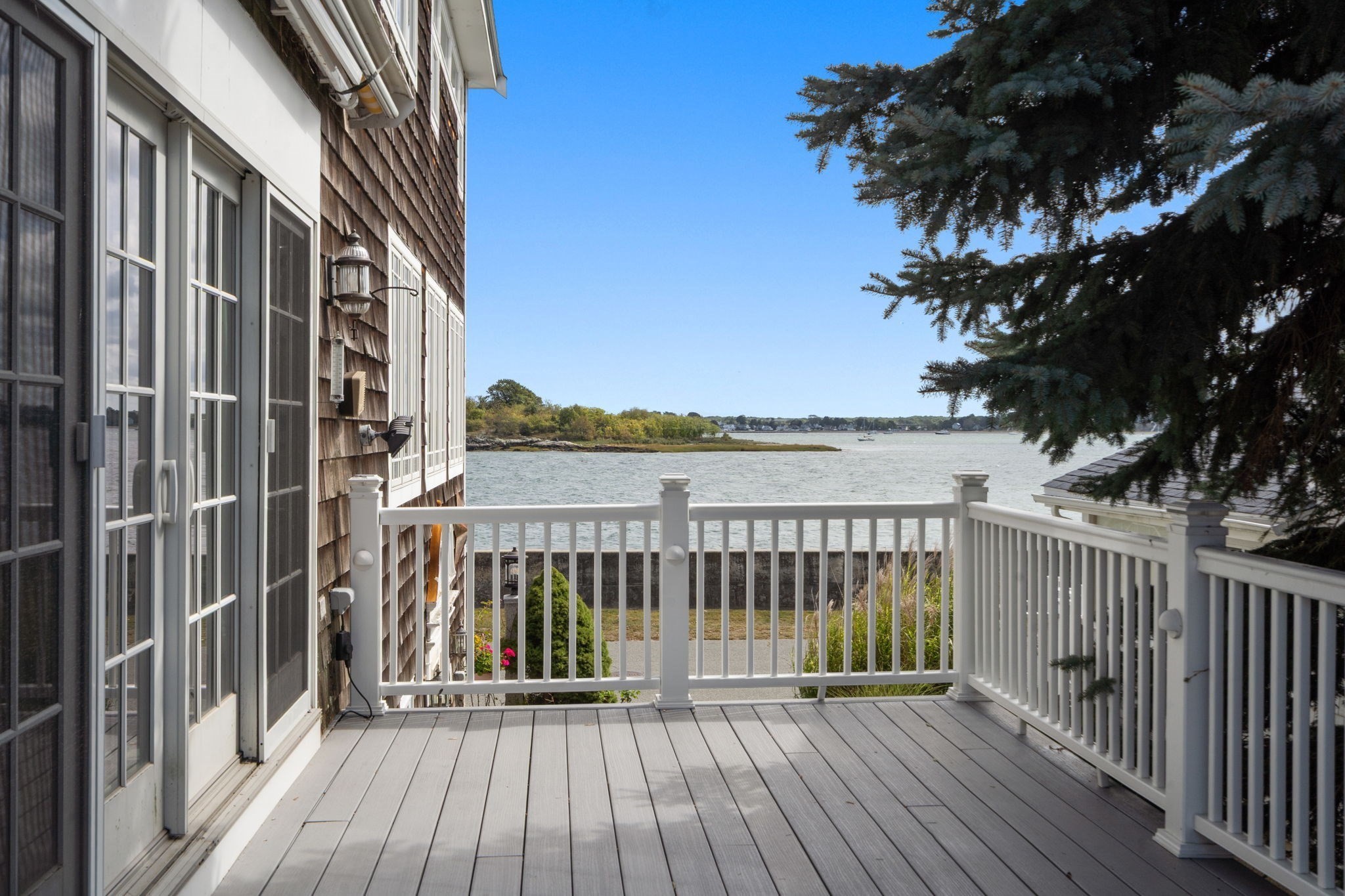 125 Edgewater Drive