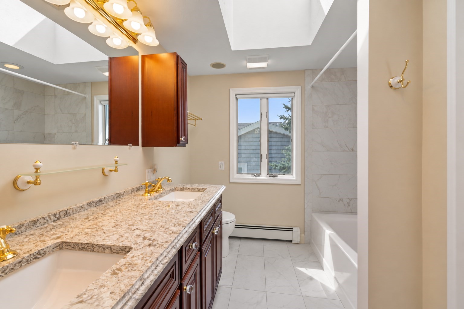 125 Edgewater Drive