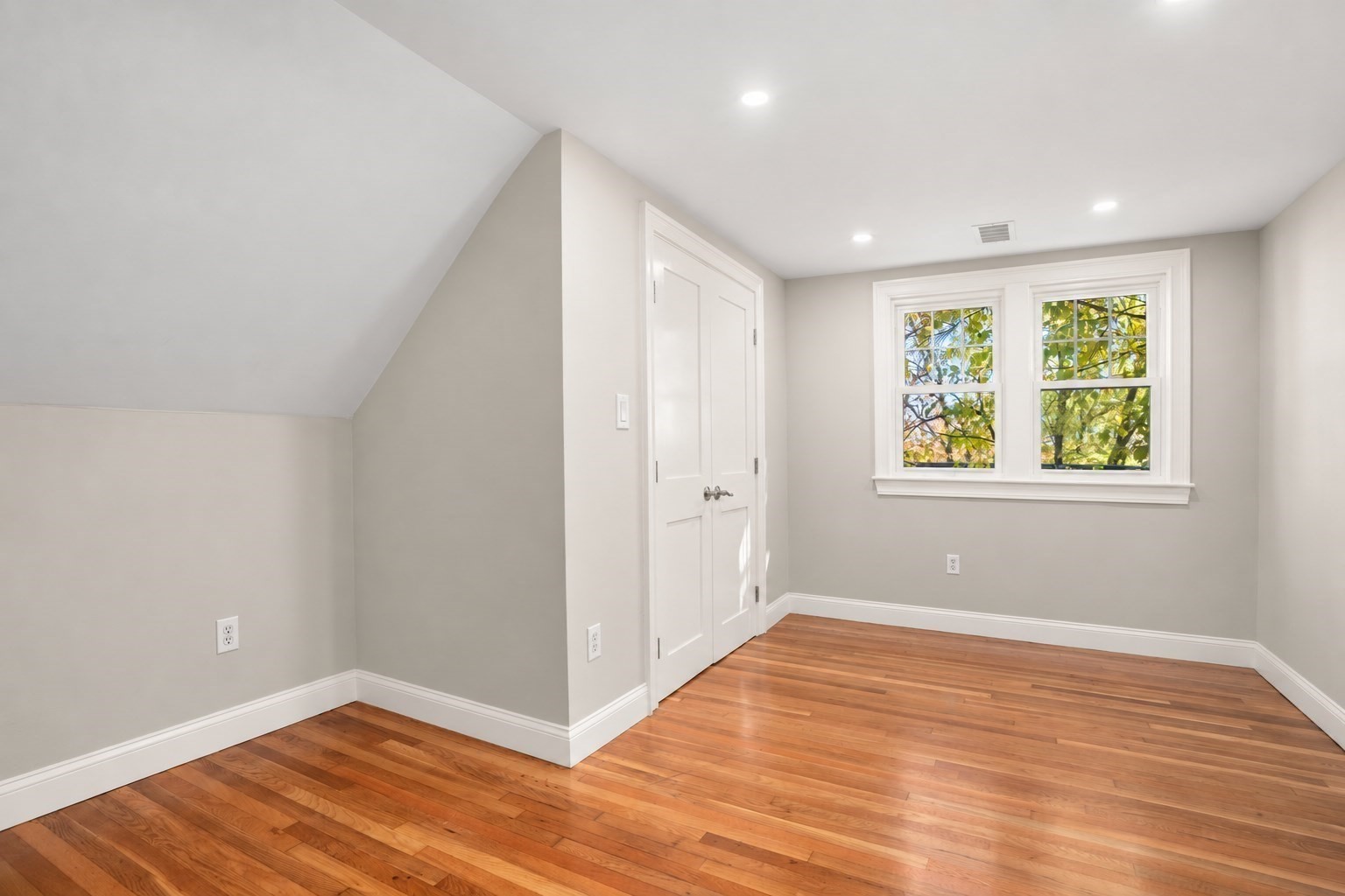 10 Goff St