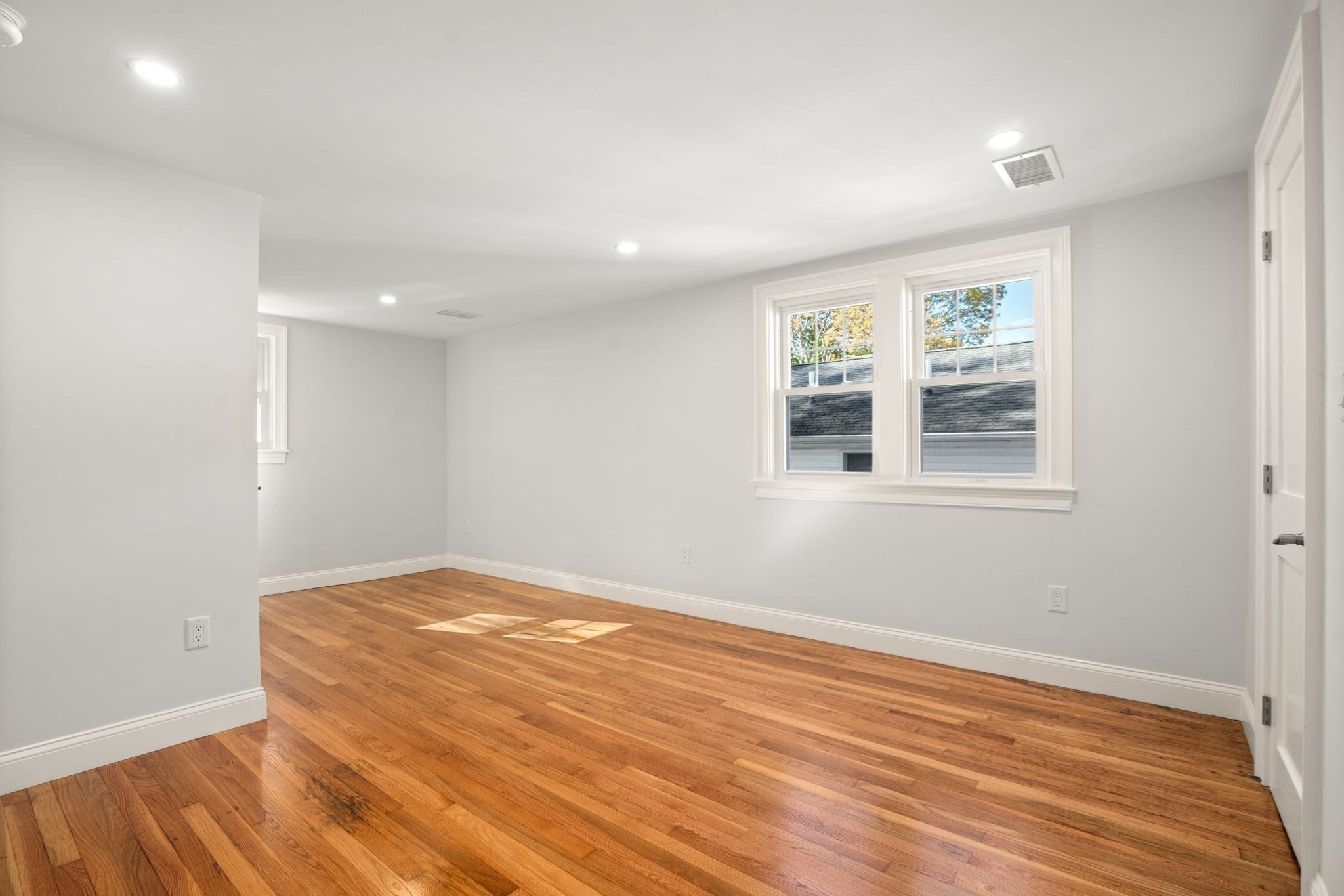 10 Goff St