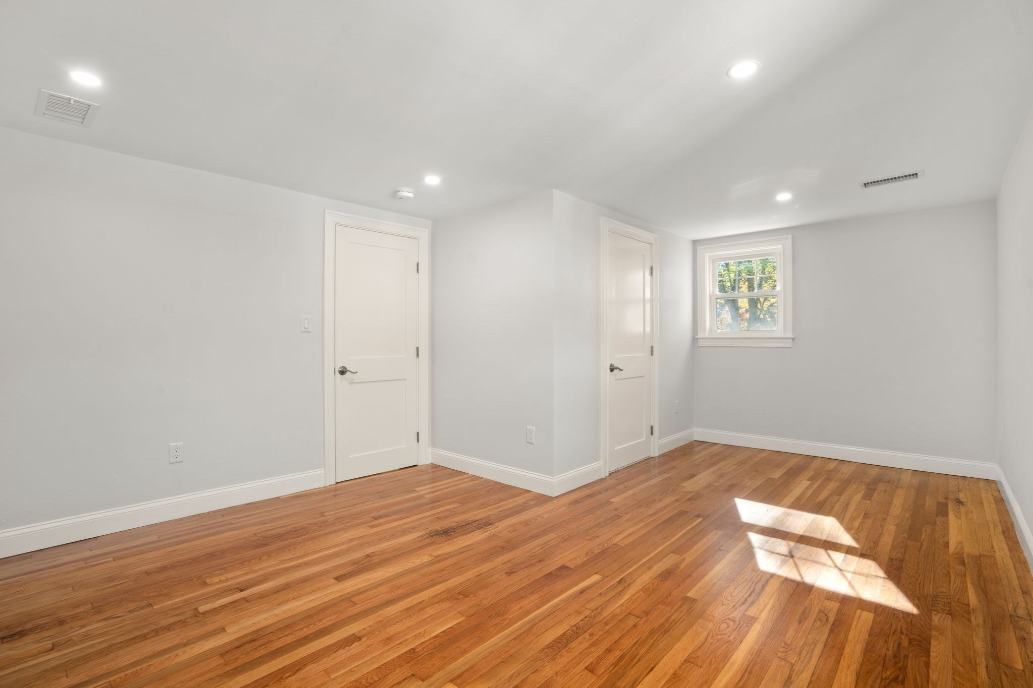 10 Goff St