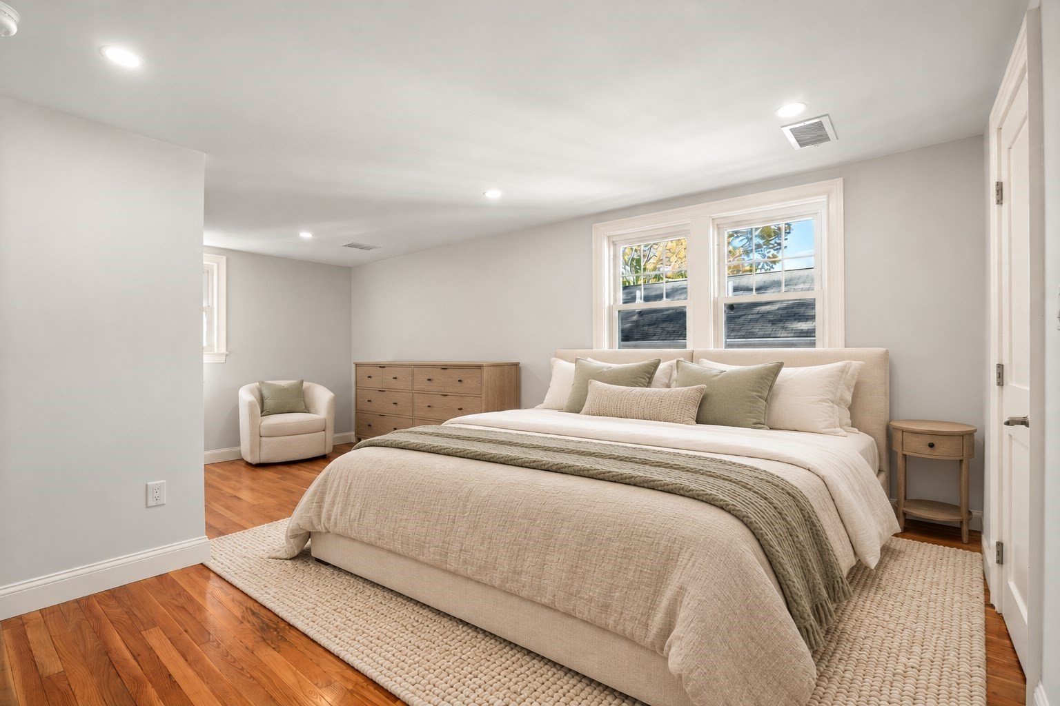 10 Goff St