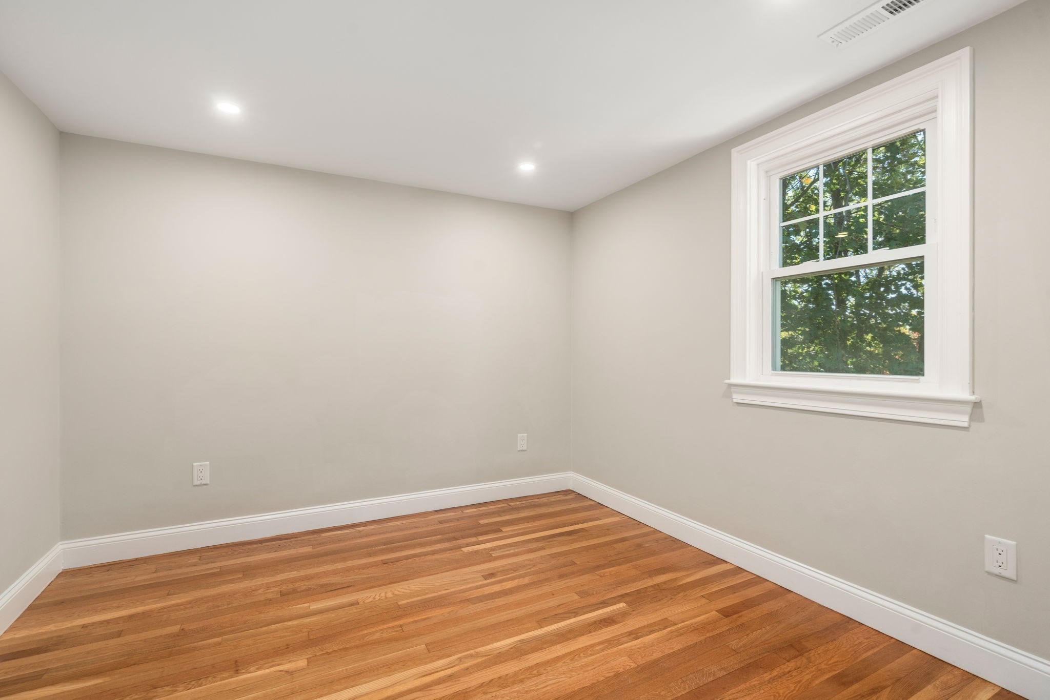 10 Goff St
