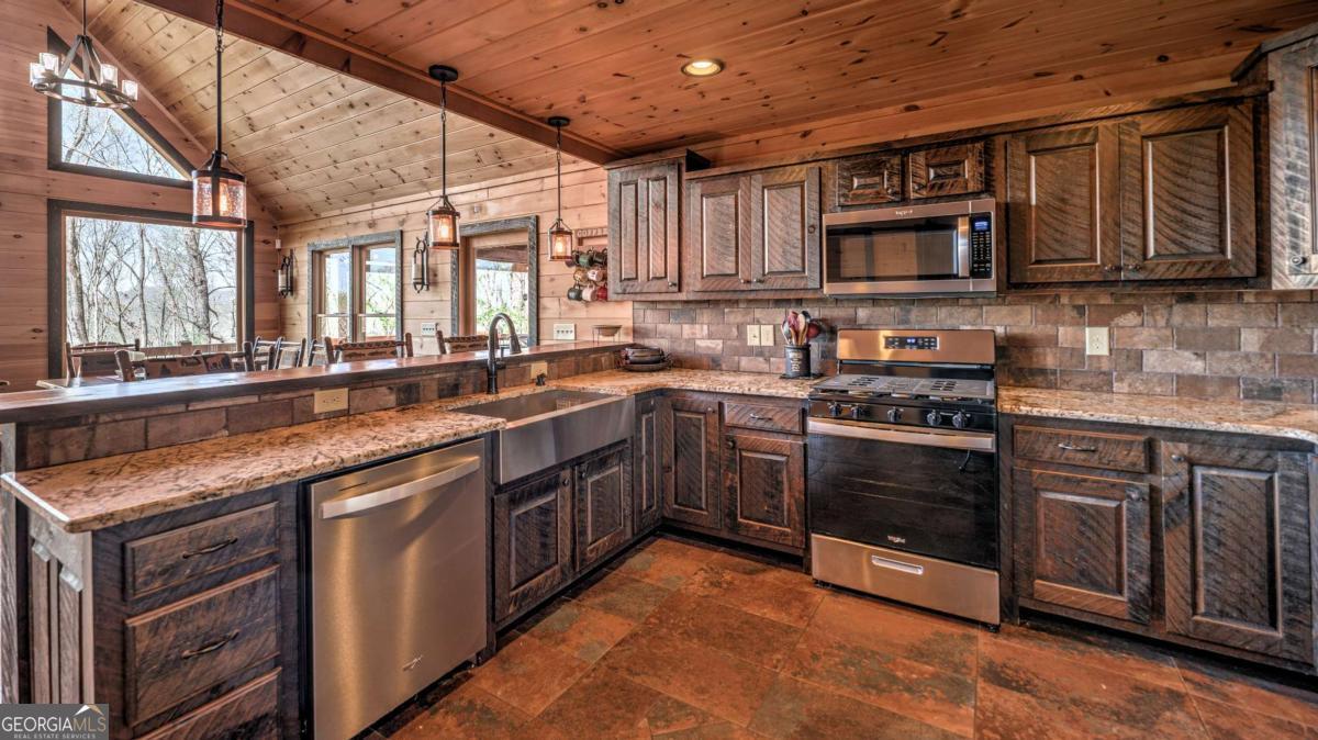 356 Mountain Trace