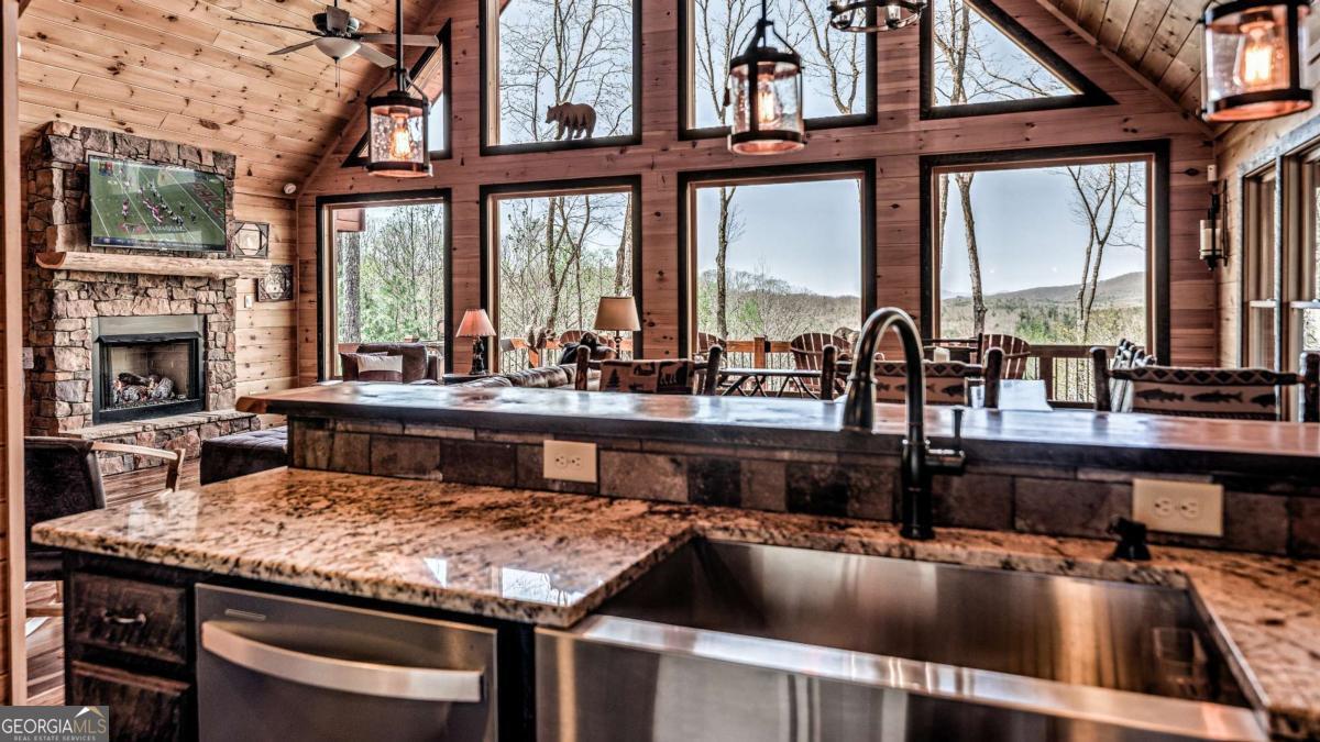 356 Mountain Trace