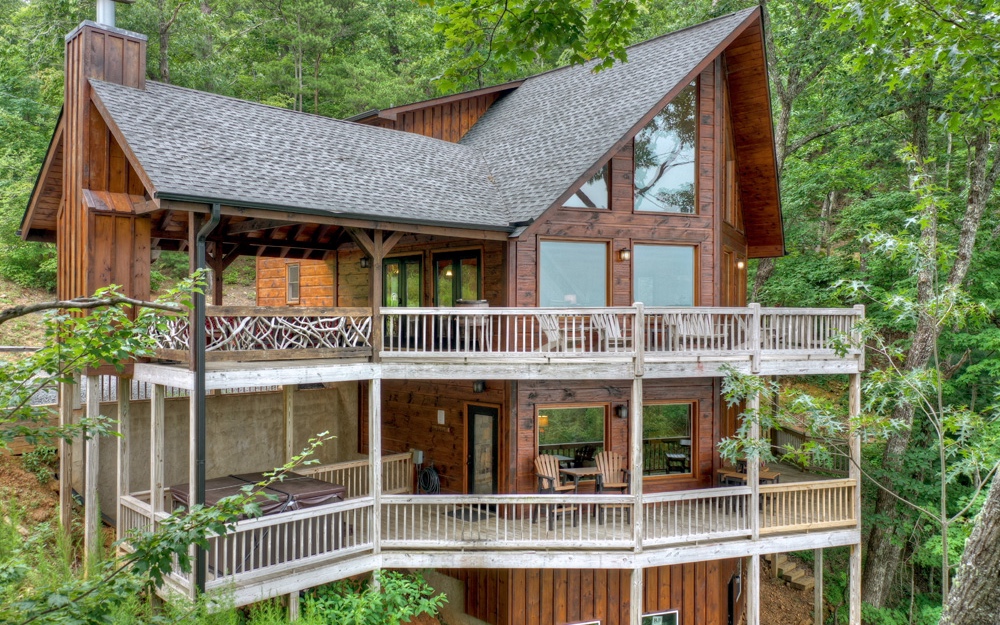 1000 Weaver Creek Lane