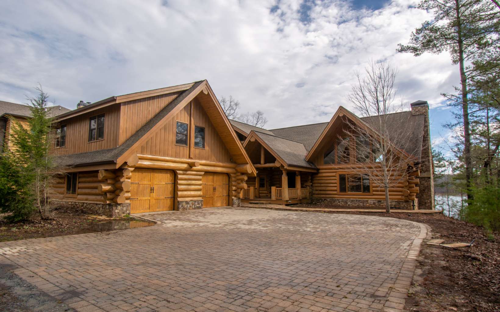 430 Hazelwood Point