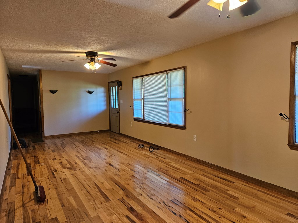 7396 Old Hwy 76