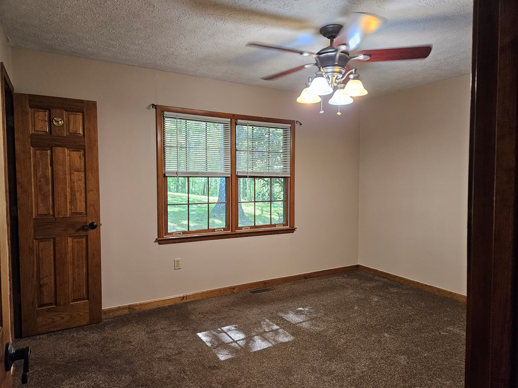 7396 Old Hwy 76