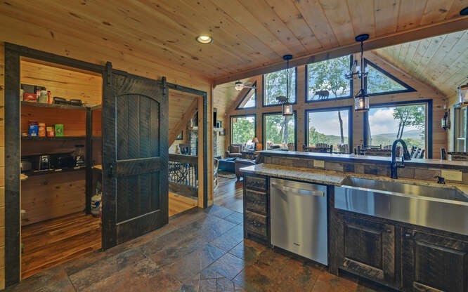 356 Mountain Trace