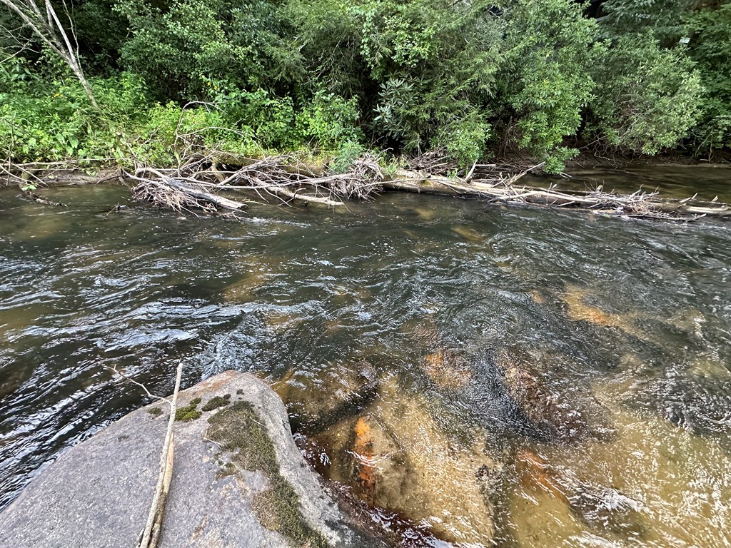 00 Riverside Lane