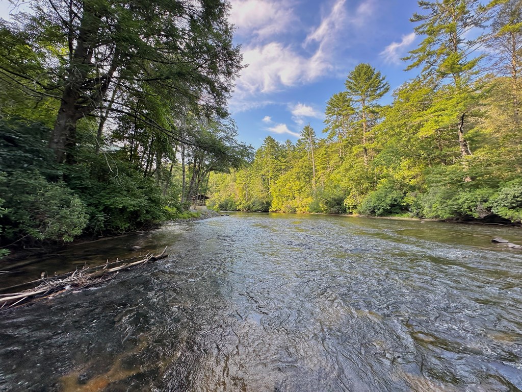 00 Riverside Lane