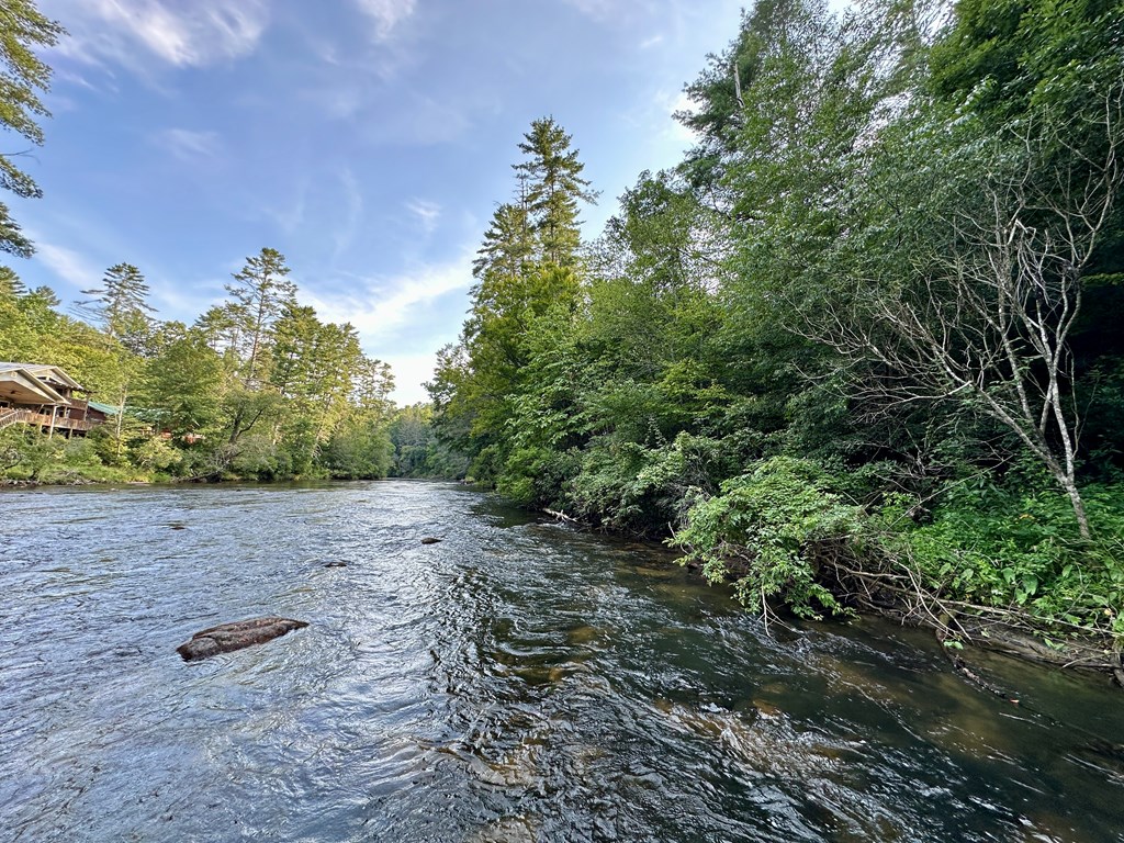 00 Riverside Lane