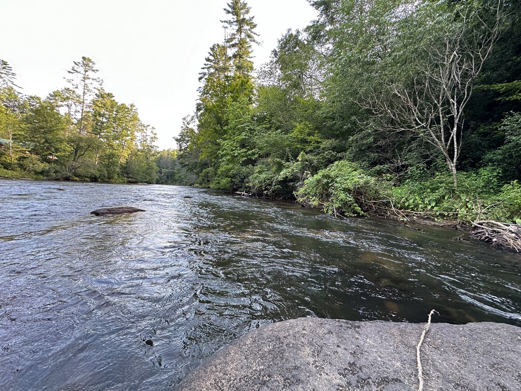 00 Riverside Lane
