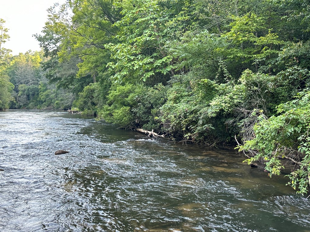 00 Riverside Lane